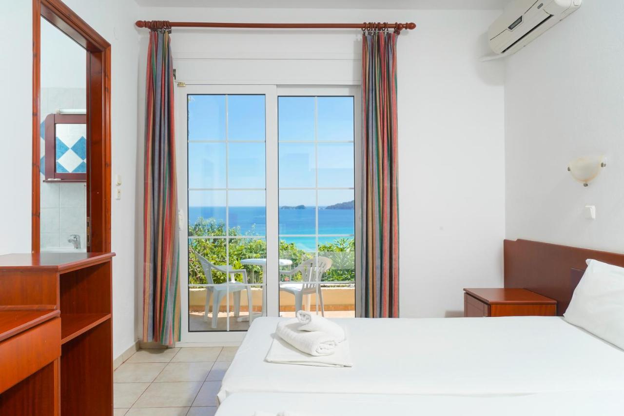 Hotel Emerald Chrysi Ammoudia Extérieur photo