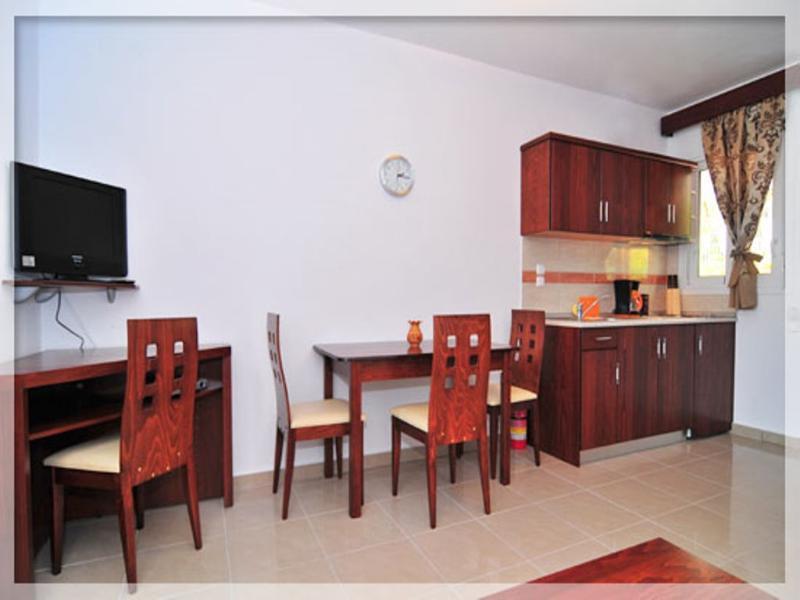 Hotel Emerald Chrysi Ammoudia Extérieur photo