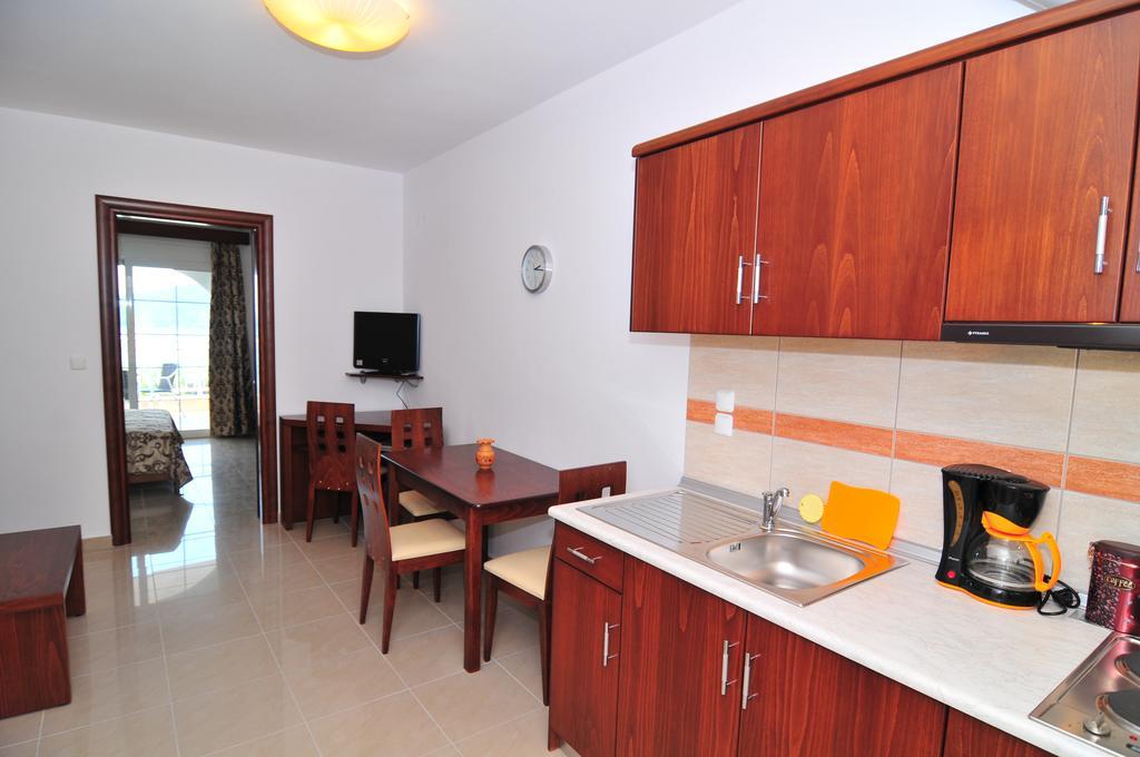 Hotel Emerald Chrysi Ammoudia Extérieur photo